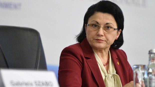 Ecaterina Andronescu vrea Bacalaureat tehnologic