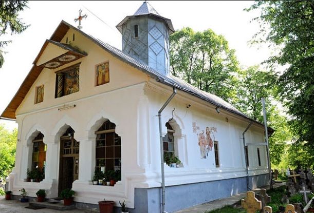 Biserica cu Moartea râzând, blestemul care dă fiori. Ce au văzut credincioşii la slujbă