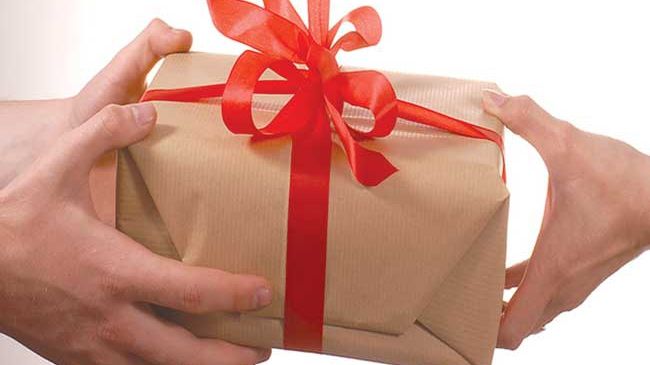 Părinții au intrat în febra cadourilor pentru educatoare