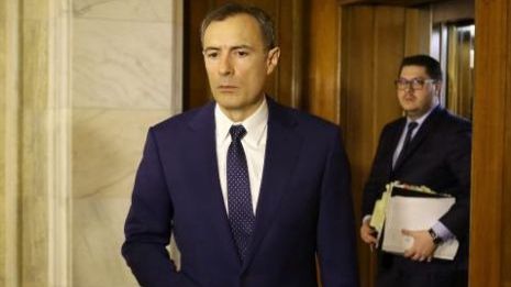 Florian Coldea s-a lăsat de intelligence și s-a apucat de scamatorii