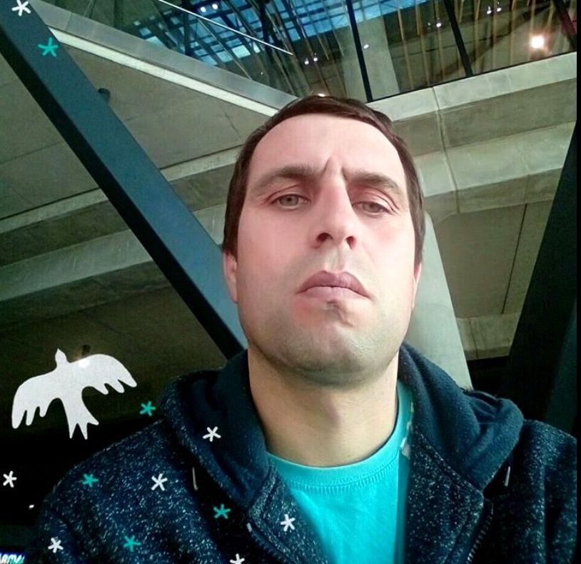 Și-a ucis soția de față cu copiul, iar apoi a făcut live pe Facebook