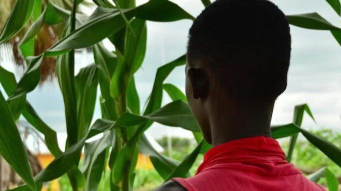 Cazul fetei scoasă la licitație pe Facebook pentru căsătorie este cu adevărat tulburător