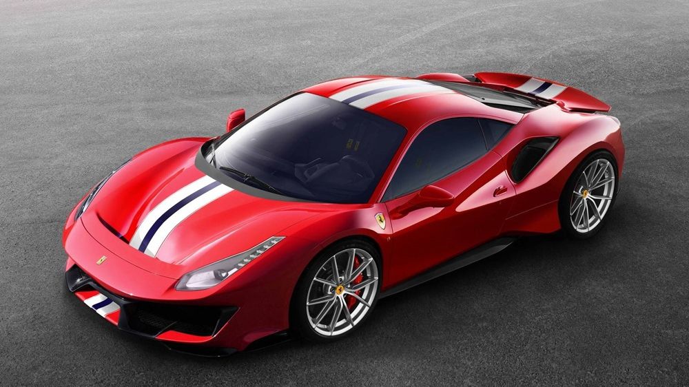 Fotbalistul care şi-a cumpărat Ferrari 488 Pista, dar a ajuns batjocura coechipierilor