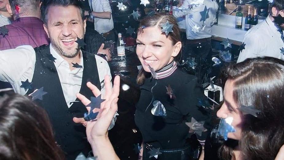 Simona Halep, alături de Andi Moisescu în club. Poze senzaţionale + tortul de 6 etaje