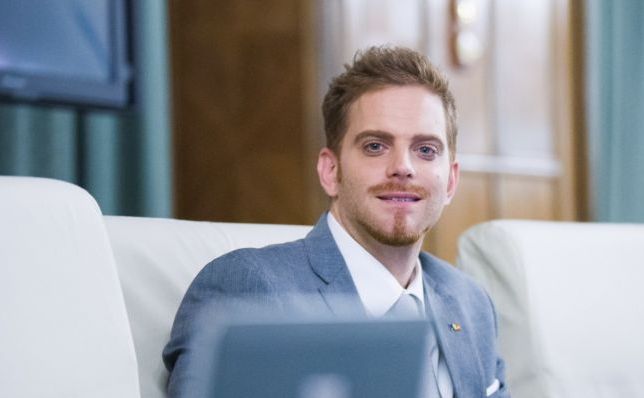 Ilan Laufer, criticat de Mihai Tudose pentru lipsă de activitate, bun pentru cabinetul Dăncilă 2 