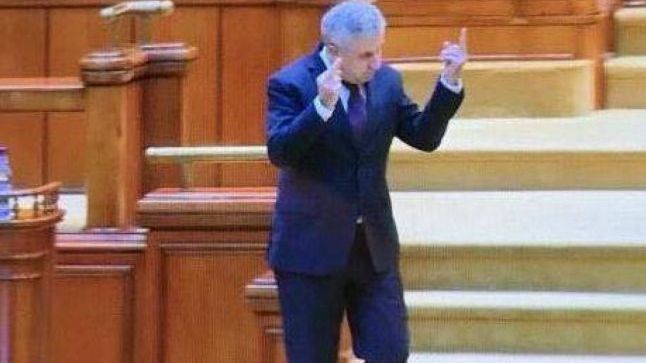 Florin Iordache, un nou gest obscen 