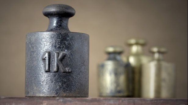 Kilogramul e istorie. Noua unitate de măsură a fost stabilită azi de savanți