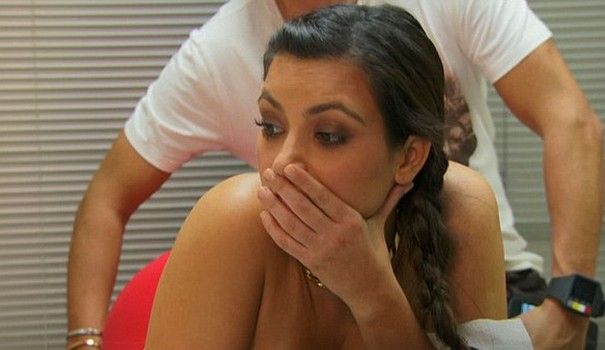 Profa poreclită "Kim Kardashian de la catedră" le-a trimis clipuri XXX elevilor şi a făcut sex cu ei