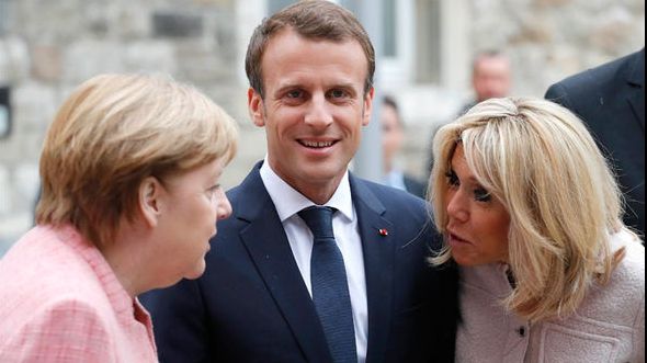 VIDEO Merkel, confundată cu soția lui Macron, de o bătrânică de 101 de ani