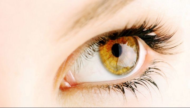 Ce înseamnă când ţi se zbate ochiul. Tu ştii?  