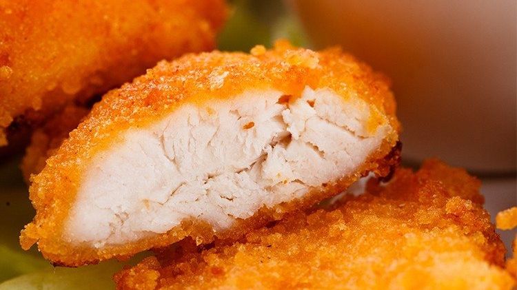 Carne de pui creată în laborator. Ce spun bucătarii? 