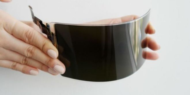 Samsung a prezentat mult-așteptatul telefon pliabil. Cum arată și când va fi lansat