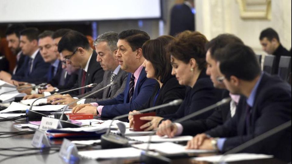 Șeful Comisiei juridice din Senat:"De miercuri, colegii pot studia dosarul Tăriceanu"