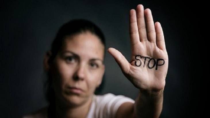 Două românce au fost ucise de Ziua Internațională împotriva Violenței asupra Femeilor