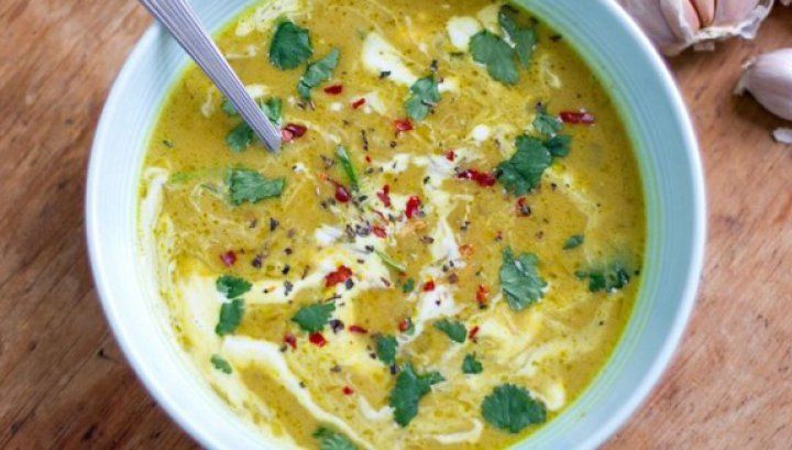 Supa antibiotic care te scapă de răceală şi gripă! Iată cum să o prepari pas cu pas