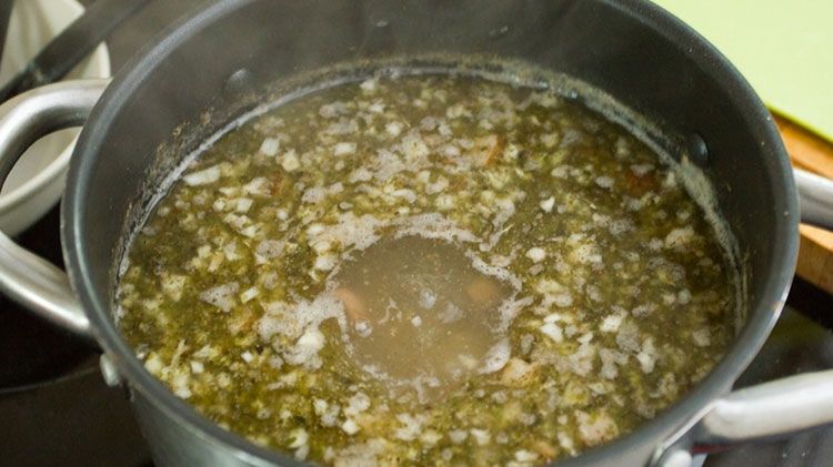 Supa minune care te scapă rapid de răceală şi gripă. Tu ştii să o prepari? 