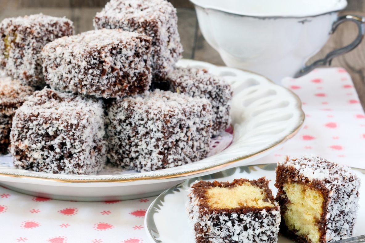 Cum se face TĂVĂLITA, cea mai bună prăjitură de casă