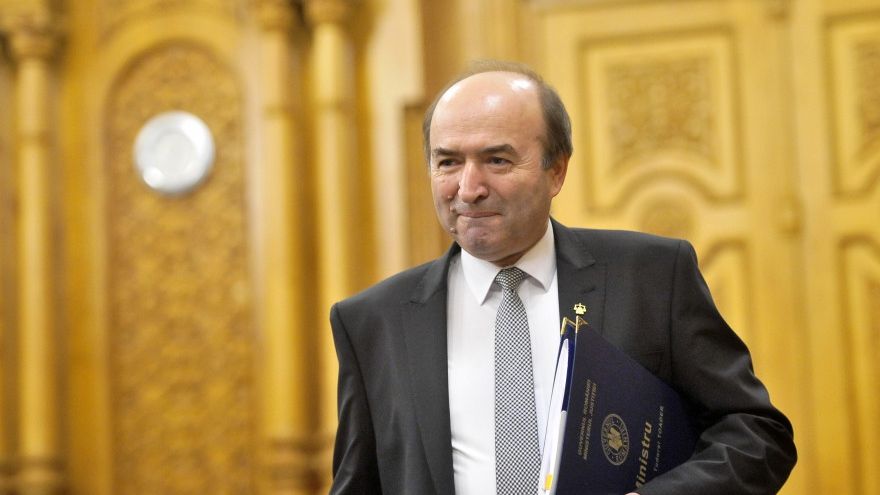 Tudorel Toader o taxează pe şefa ÎCCJ