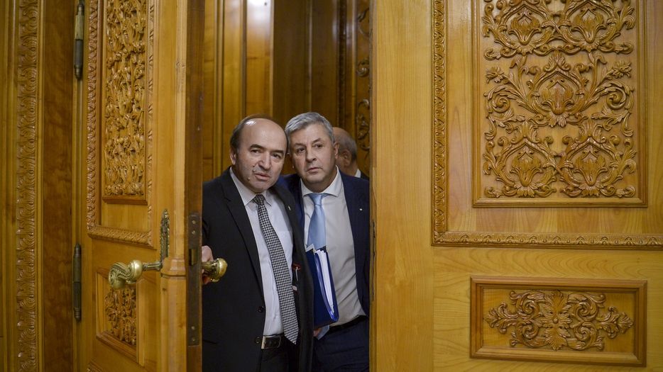 Vizită de gradul zero în România. "Tudorele, fă ceva!"