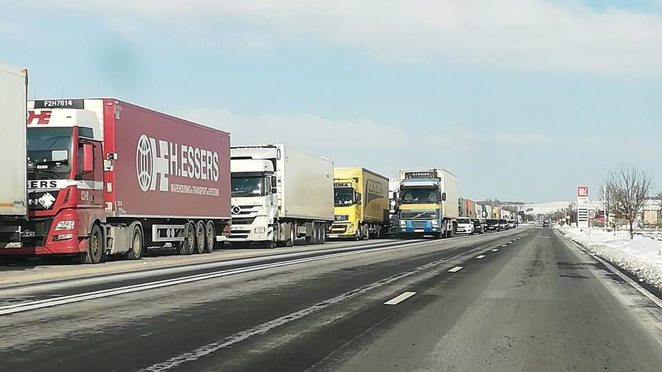 Blocaj infernal în vama Giurgiu Ruse, s-au mai deschis două benzi