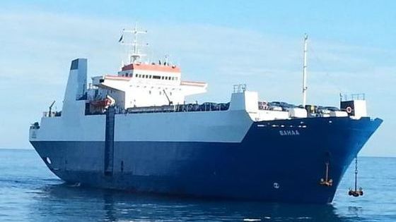 Doi ofiţeri români sunt blocaţi într-un port din Libia. Echipajul are probleme grave