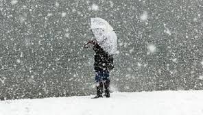 Nu scăpăm de vremea rea! Informare meteorologică de ploi şi zăpadă 