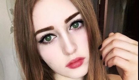 Rusoaica superbă pe care bărbaţii o refuză. Toţi fug când văd cum arată de la gât în jos