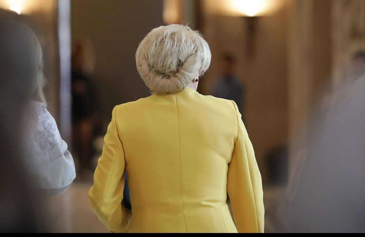 A trecut Moș Nicolae, Dăncilă își ia înapoi cadourile. Ce mai îngheață azi Guvernul PSD