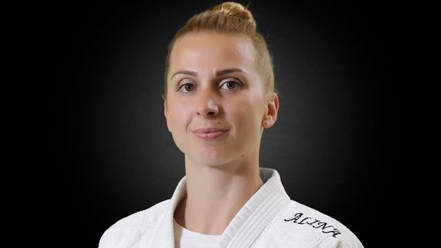 VIDEO | Alina Dumitru, Corina Căprioriu și Andreea Chițu, lideri de galerie la Sala Polivalentă