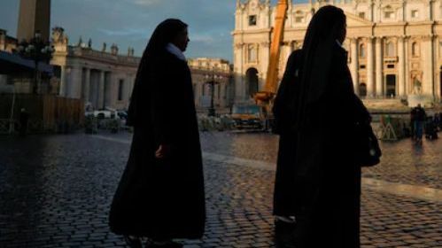 Două călugărițe au deturnat 500.000 de dolari și i-au cheltuit în cazinourile din Las Vegas 