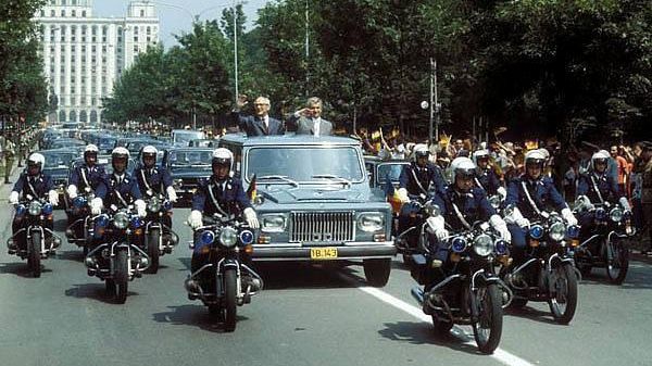 ARO 304, SUV-ul 4X4 comunist, maşina care-l scotea pe Nicolae Ceauşescu din nămeţi