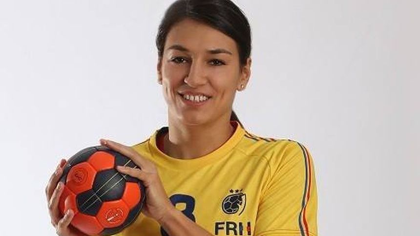 Foto | Cristina Neagu, alături de vedetele de la FCSB! Imaginea surprinzătoare în care a apărut