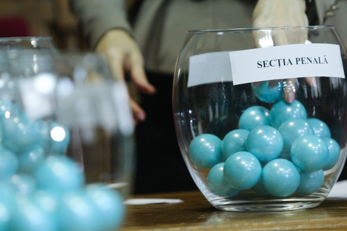 CSM, reacție la expresia „inculpaţi de rang înalt” folosită de procurorul general