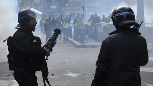 Nebunie în Franța. Măcelul s-a mutat pe străzile altui mare oraș