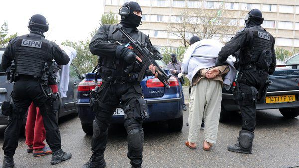 Atac cu armă albă în Franța! Mai multe victime