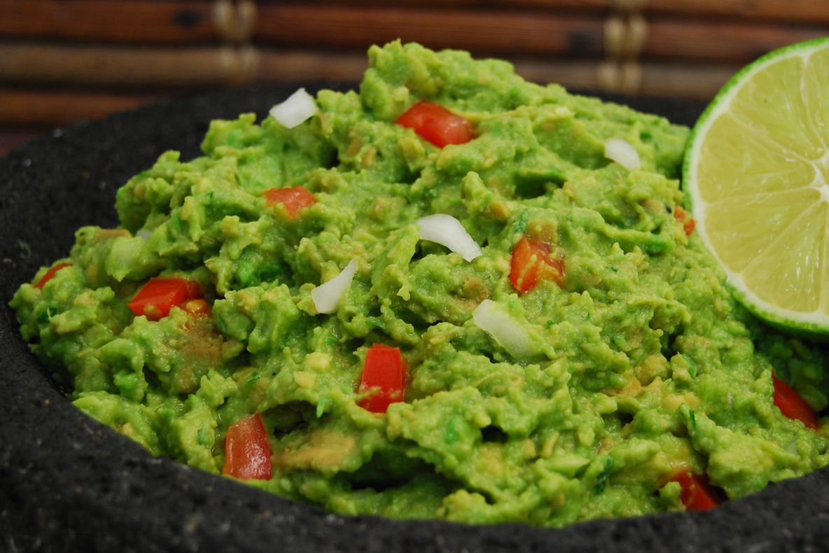 Guacamole - rețeta tradițională din Mexic! E, pur și simplu, delicioasă!
