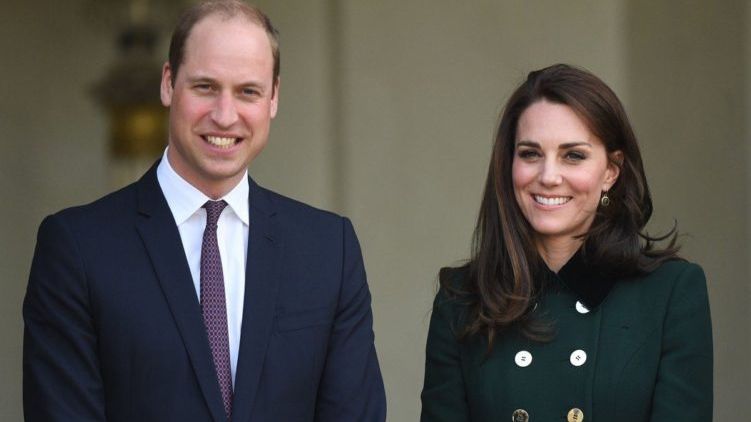Fotografia inedită, în formulă de 5, aleasă de Kate şi William pentru felicitarea de Crăciun