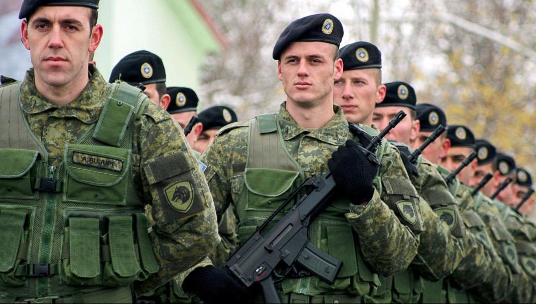 Regrete la Bruxelles, îngrijorare la Belgrad după decizia de creare a armatei kosovare