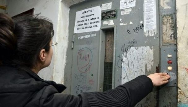O primărie de sector din Capitală va moderniza lifturile blocurilor reabilitate termic