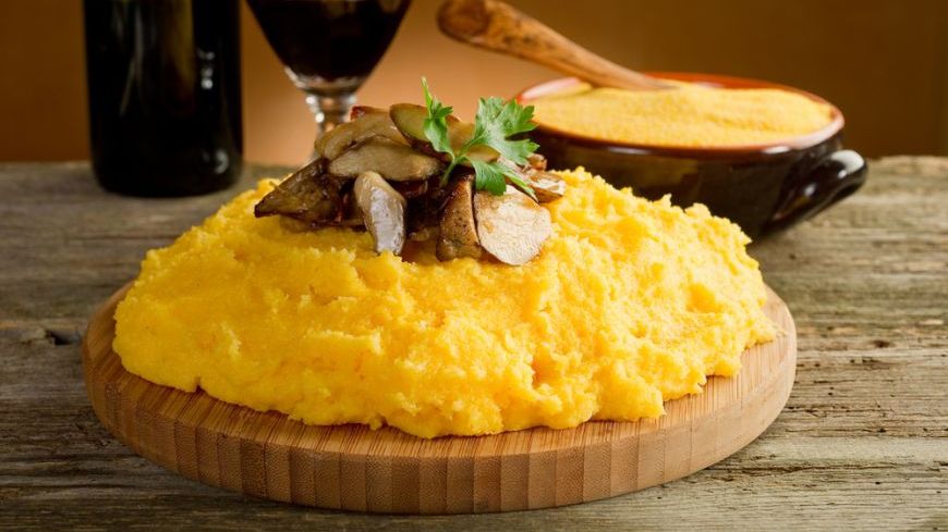 Ce se întâmplă în corpul tău atunci când mănânci mămăligă - Este singurul aliment din lume care face asta