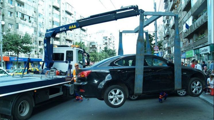 Primăria Capitalei vrea să ridice maşinile staţionate neregulamentar. Cât va costa recuperarea 