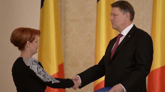 Olguţa Vasilescu îi acuză pe Klaus Iohannis şi opoziţia că vor să boicoteze legea pensiilor