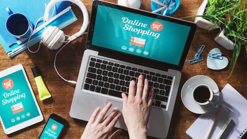 Schimbări pentru clienţii magazinelor online. La ce trebuie să te aştepţi de acum înainte 