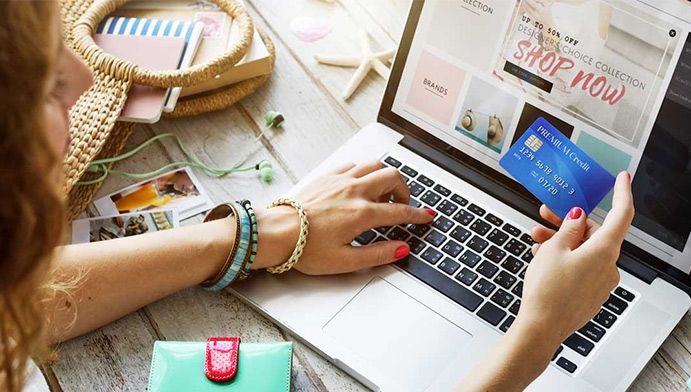 Ce au cumpărat studenții de pe net în 2018