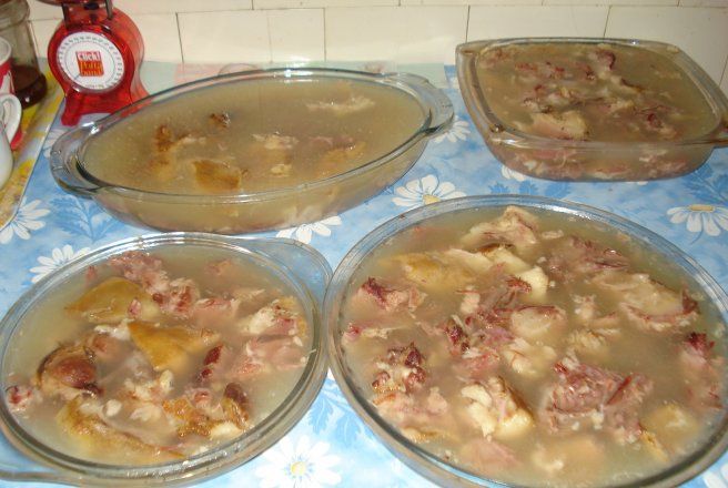 Rețetă piftie de porc tradițională. Motivul pentru care nu ţi se încheagă piftia. Toată lumea face această greşeală