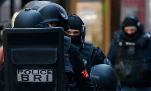 Șapte persoane inculpate în dosarul decapitării profesorului de istorie din Franța. Care sunt ACUZAȚIILE