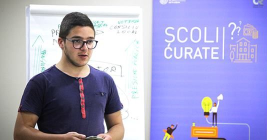 Elevii sunt nemulţumiţi de proiectul de buget şi cer ca votul să fie amânat