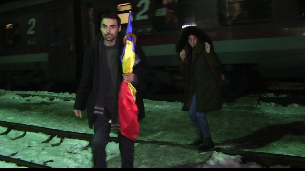 Profesorul însoţitor al elevilor găsiţi dormind în Catedrala din Alba Iulia, sancţionat