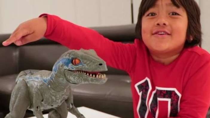 Puștiul de 8 ani care a câștigat 22 de milioane $ pe YouTube în 2018