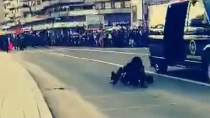 VIDEO Angajata SRI care a devenit virală pe Facebook! Vezi ipostaza în care a fost surprinsă